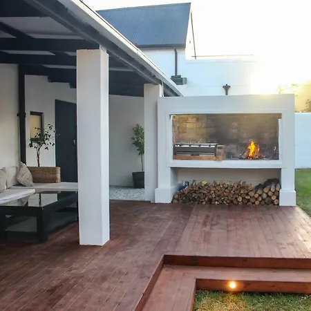 Langbaai Beach Cottage Hermanus Exterior photo